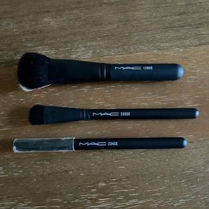 MAC Cosmetics SE Brush Set